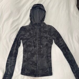 Lululemon Charcoal Camo Hooded Zip-Up Jacket, Size 6